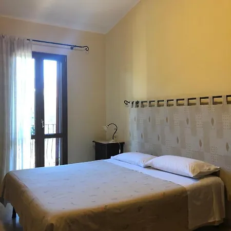 Domus Birdi B&B 오롤리