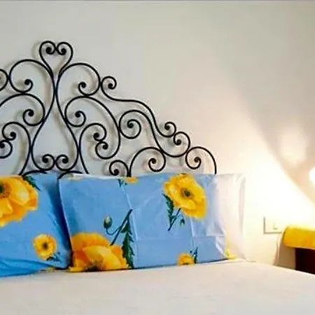 Domus Birdi Bed and Breakfast *